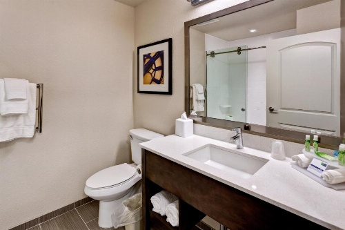 Holiday Inn Express & Suites Manhattan image 10