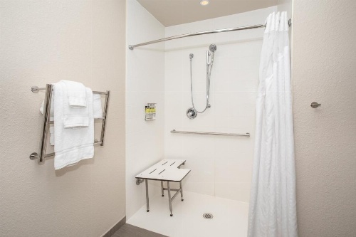 Holiday Inn Express & Suites Manhattan image 29